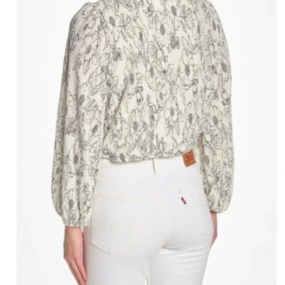 NWT ASTR The Label long sleeve Surplice Wrap Top - Picture 2 of 8